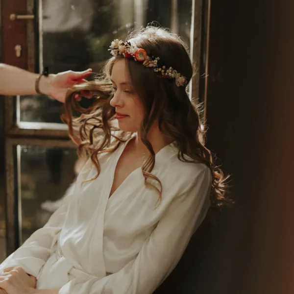 Couronne de tête en fleurs séchées