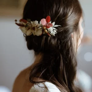 Peigne fleuri
