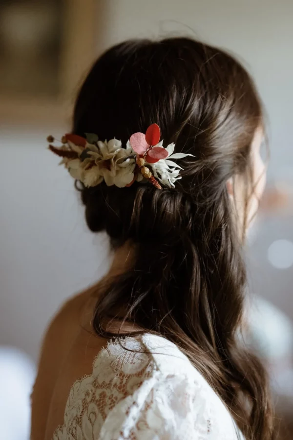 Peigne fleuri
